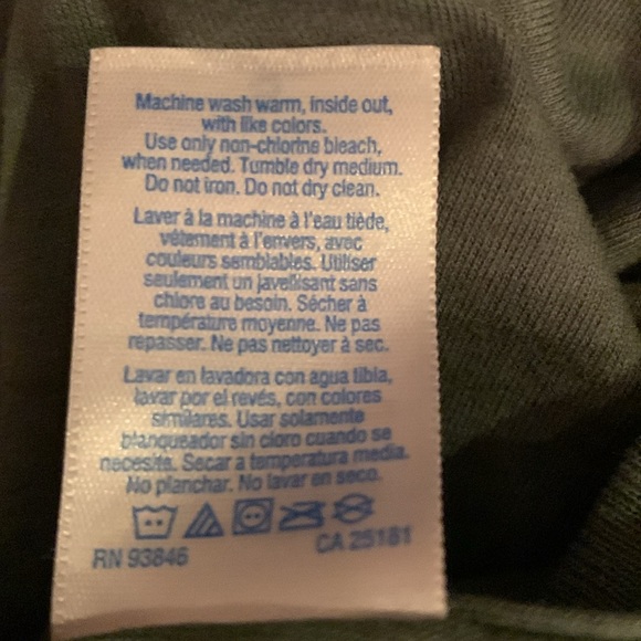 GILDAN soft style long sleeve t-shirt. Size SMALL - Picture 7 of 7